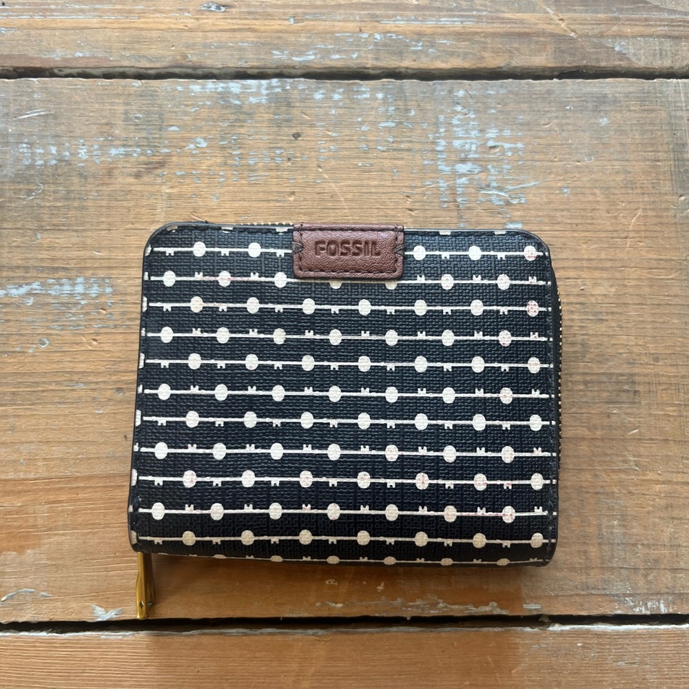 Fossil Black and White Polka Dot Wallet
